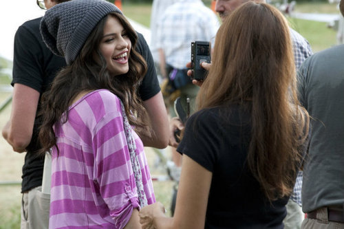  selena's আরো pix from "dream out loud".......