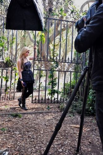  Avril On Set Forbidden Rose Commercial!
