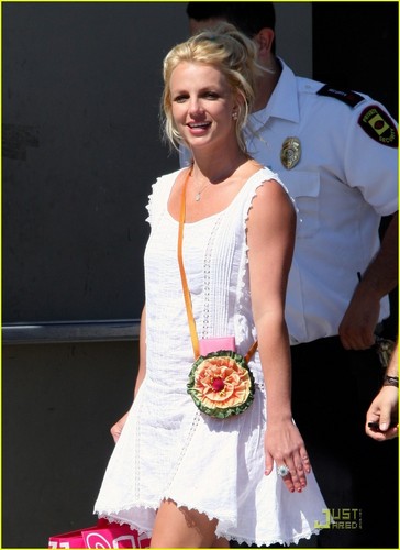 Britney out in Woodland Hills
