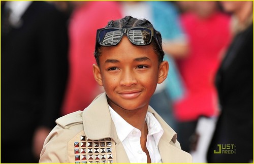 Jaden lookin all cool !...Smith family is the BEST!!