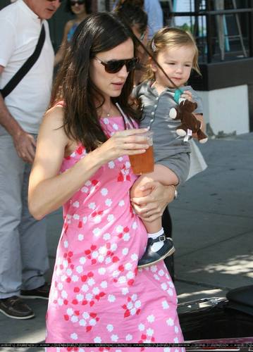  Jen, viola and Seraphina having lunch in NY!