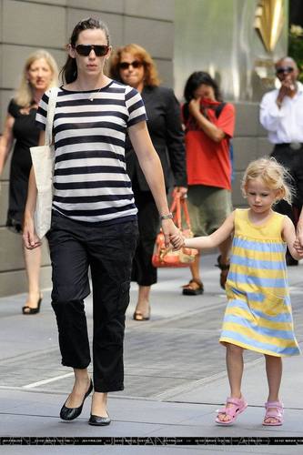 Jen and Violet Out and About in Manhattan!