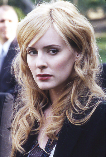  Liz Townsend played oleh Jenny Wade