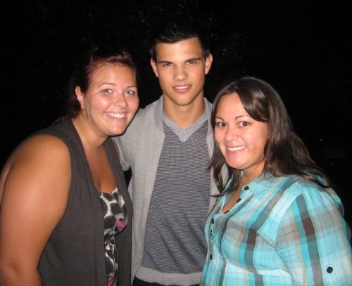  On Set with fans - abduction