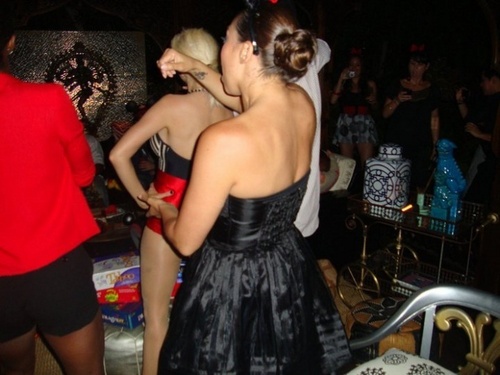  monique salughter`s 30th surprise party at christina`s inicial :)