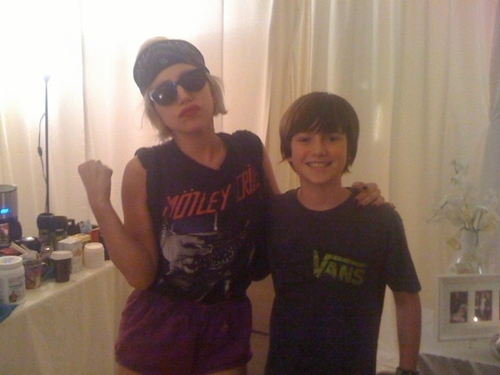  Lady GaGa's new Twitpic with Greyson Chance