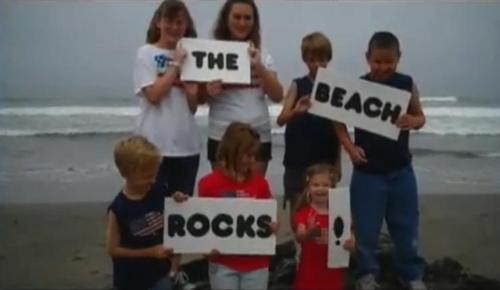  The 海滩 Rocks!