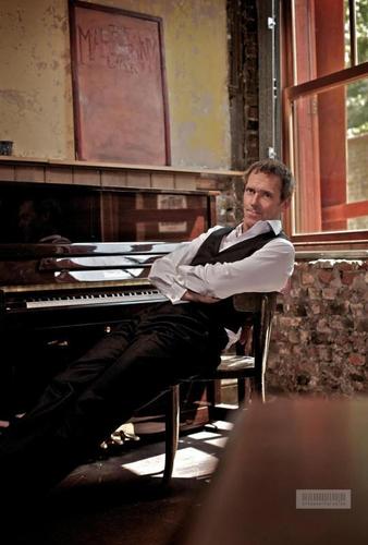  Hugh Laurie CD Cover Photoshoot