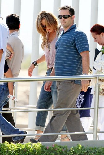  Jennifer arriving in Mexico with her family 7/22/10