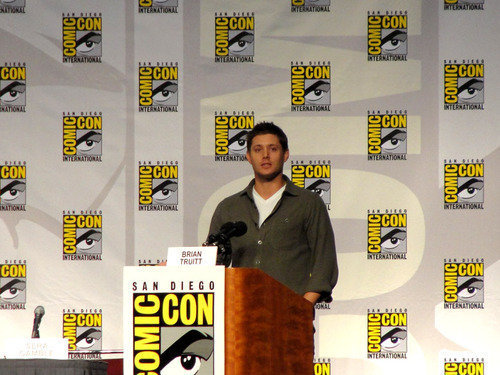  Supernatural Cast at the Comic-Con