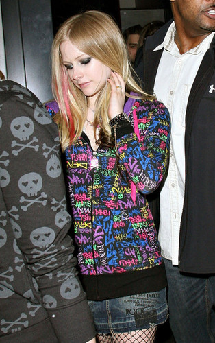  Avril Lavigne Leaving Crystal Club In Londres