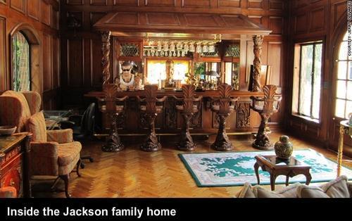  Inside the Jackson family home