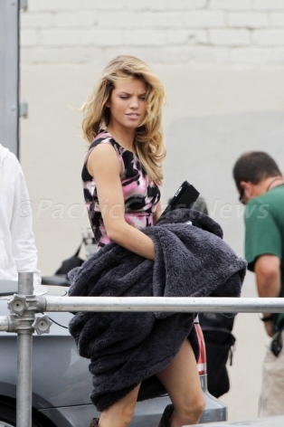  July 27th, 2010 - on set of 90210