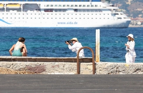  Madonna on the set of upcoming movie W.E., Cannes