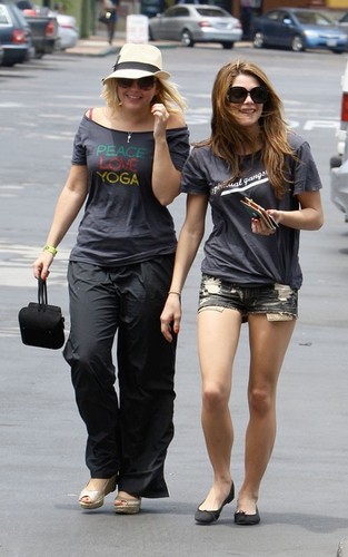  Shopping with a friend (July 27)