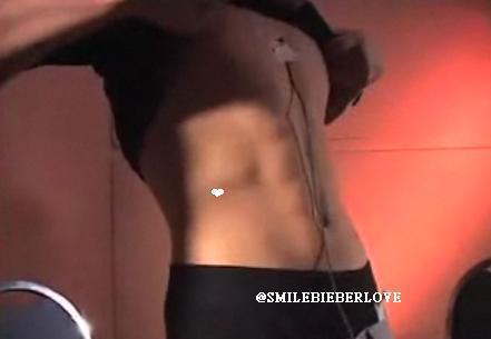  Justin Bieber shirtless! new! 3/3