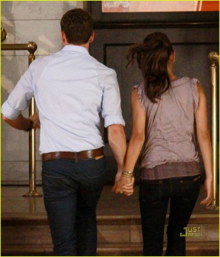  Mila & Justin on set Friends with Benefits