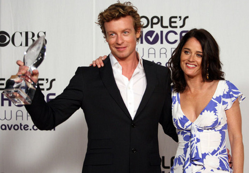  Simon Baker and Robin Tunney at the People Choice Awards