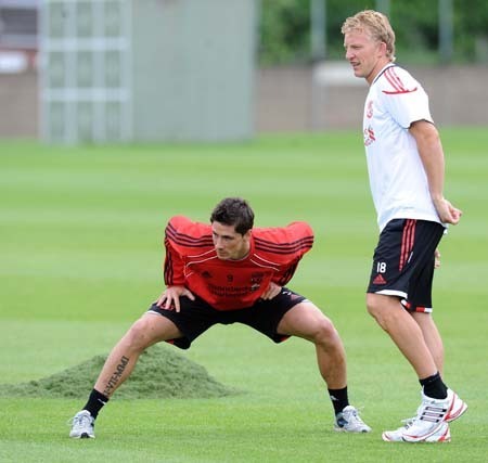  Torres back at training