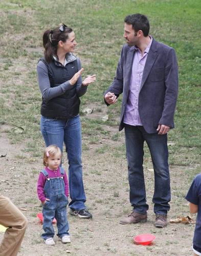  Jen and Ben took viola and Seraphina to the Park!