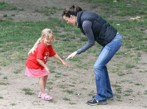  Jen and Ben took violeta and Seraphina to the Park!