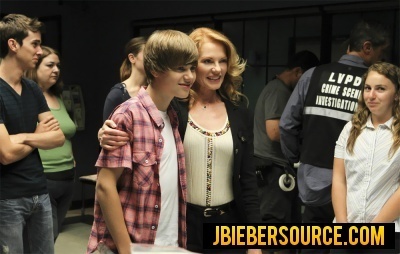  Justin Behind the scenes on Les Experts
