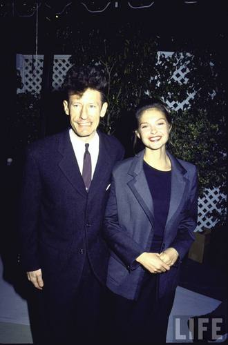  Singer Lyle Lovett and Actress Ashley Judd in 1992 (1)