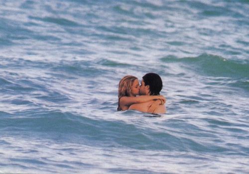  Shakira and antonio baciare