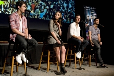  Chicago Press Conference 05/08