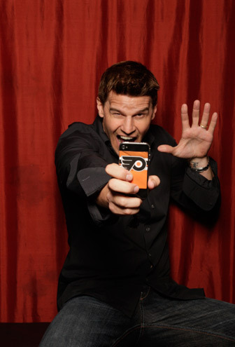  David in TV Guide Mag's تصویر Booth