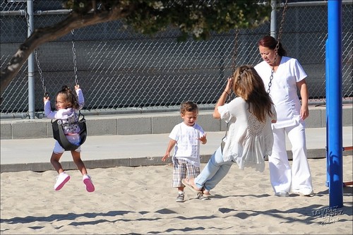  Jennifer in a LA park with her family 8/9/10