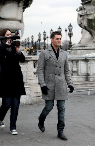  Michael Buble in Paris promoting Crazy l’amour (Dec. 14)