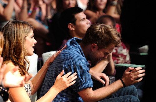  もっと見る Rob @ Teen Choice Awards '10 [HQ]