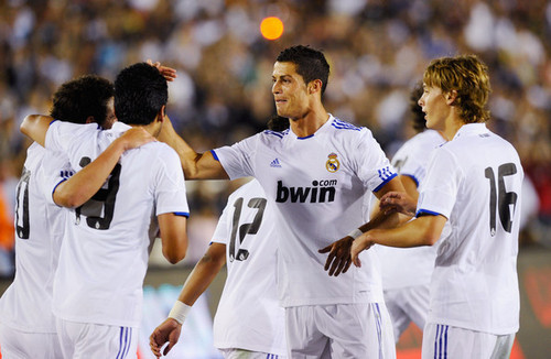 Real Madrid vs LAGalaxy (3-2)