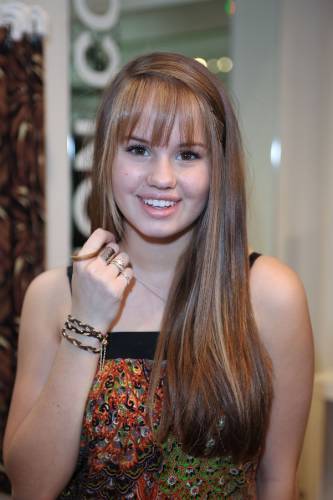  Debby Checking Out The New Hollywood Intuition Line Sold At Target(August 3,2009)