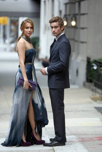  Gossip Girl - BTS Set Fotos - Katie Cassidy and Chace Crawford