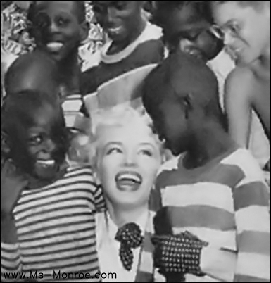  Marilyn with children