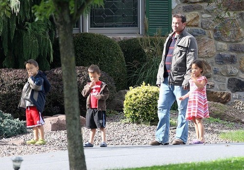  Jon Gosselin Playing With His Kids