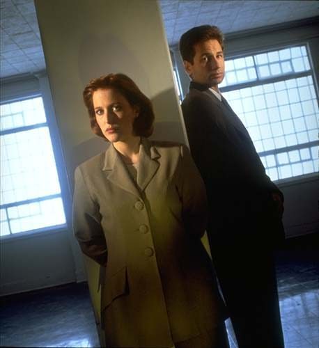  Mulder and Scully Promo imagens