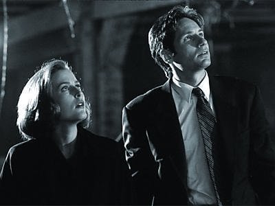  Mulder and Scully Promo तस्वीरें
