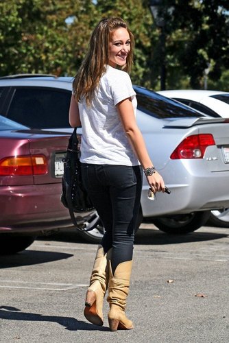  Haylie heads to a production office in Calabasas