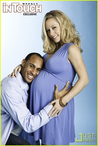 Kendra on the cover of 'InTouch Weekly'