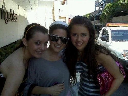  Miley and fan