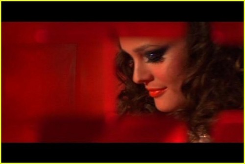  Leighton Meester: 'Somebody to Love' Muzik Video Preview!