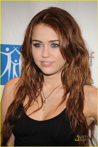  Miley @ concerto for Hope