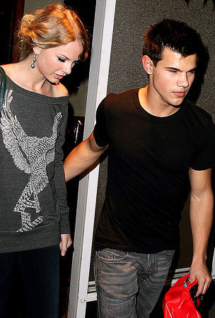  Taylor & Taylor tanggal Night