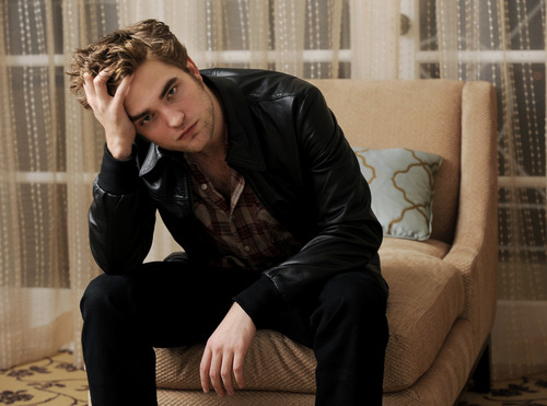  *New* Robert Pattinson HQ Pics