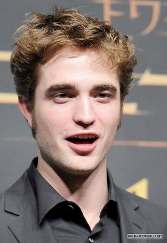 11.03.09 - “New Moon” Japan Press Conference