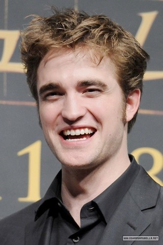  11.03.09 - “New Moon” Hapon Press Conference