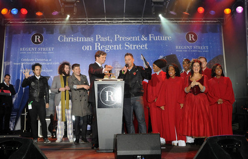  Colin Firth turns on the Christmas lights at Regent straat